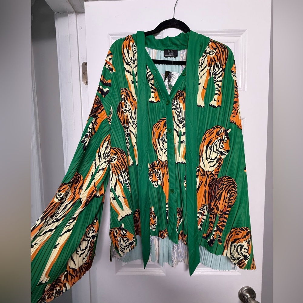 Dressed in LaLa Tiger Tales plisse TOP ONLY